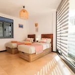 El Ocean View Apartment *